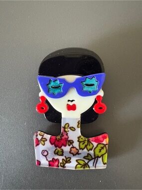 Retro Floral Statement Brooch with Blue Sunglasses